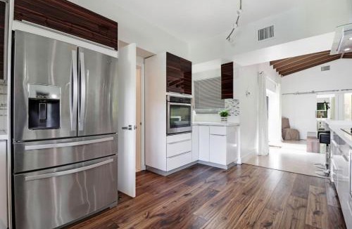 Seybold House | 5BR Miami Oasis w Pool Near Design District