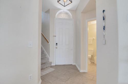 Tuscan Hills House | 5BR Townhome Retreat w Private Pool Near Disney