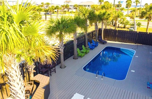 Toilla Segunda House | 6 Bedrooms 2 5 blocks from the beach with Gulf Views Sleeps 24 with Large Pool