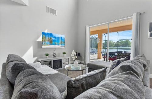 Seasons House | 6 Bedrooms 45 Bathrooms Seasons 1270 Sb