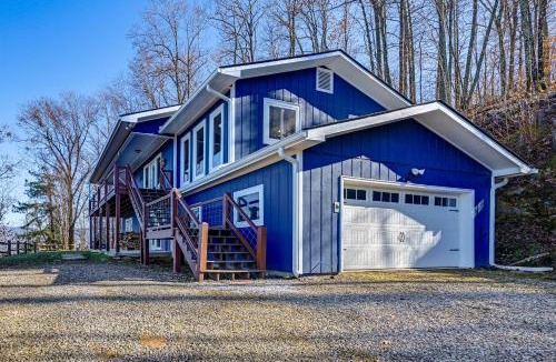 Hayesville House | 6 Mi to Chatuge Lake: Spacious Cabin w/Mtn Views!