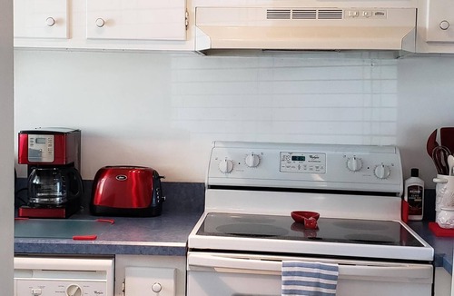 St. Augustine Beach House | 6 Min. WALK TO THE BEACH! POOL & TENNIS INCL.-CLEAN 2BR, 2.5BA 5-star Reviews!