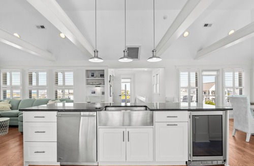 South Beach House | 6 Sandspur Happy Place - Beautiful 4 bedroom - South Beach