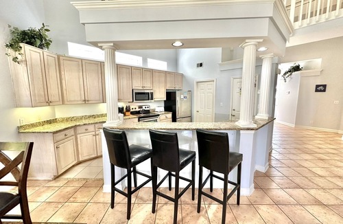 Sandestin Condo | 6-Seat Golf Cart! Steps to Pool! Fresh paint & decor 5259TS