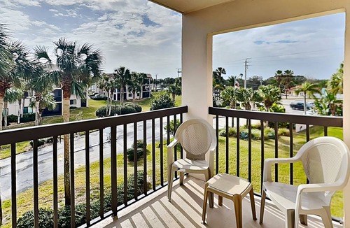 Butler Beach Condo | 64 m² Condo ∙ 1 bedroom ∙ 4 guests