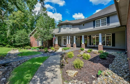 Tuscaloosa House | 697 m² House ∙ 6 bedrooms ∙ 28 guests