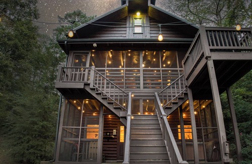 Epworth Cabin | 6BR Log Cabin Anglers Retreat w/Fire Pit Hot Tub & Game Room | Pet Friendly
