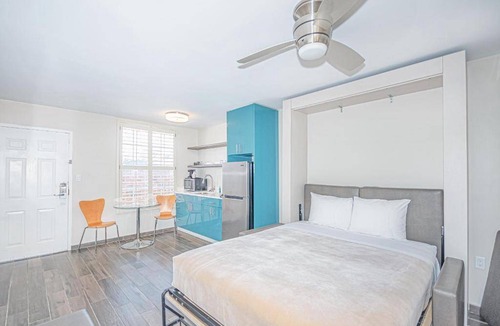 Tallahassee House | 700 m² Motel ∙ 2 bedrooms ∙ 11 guests