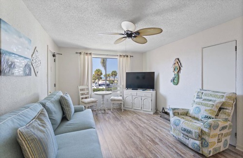 St. Petersburg - Clearwater Condo | 74 m² Condo ∙ 2 bedrooms ∙ 6 guests