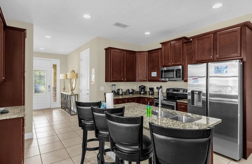 West Kissimmee Cottage | 7601-7-bl-designer Decorated With Whimsical Themed Rooms