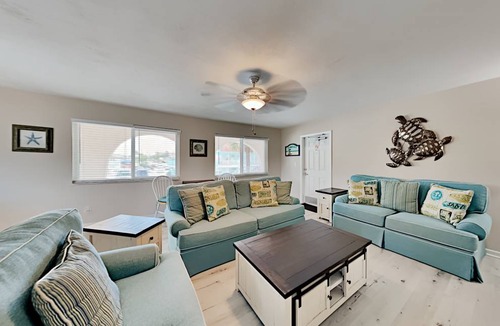 North Redington Beach Condo | 78 m² Condo ∙ 2 bedrooms ∙ 4 guests