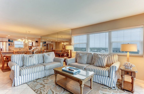 Fernandina Beach Condo | 7th Floor, Corner property on the top floor with easy beach access. Exclusive fishing pier.