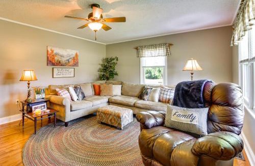 Seneca House | 8 Mi to Clemson: Peaceful Family Home w/Yard
