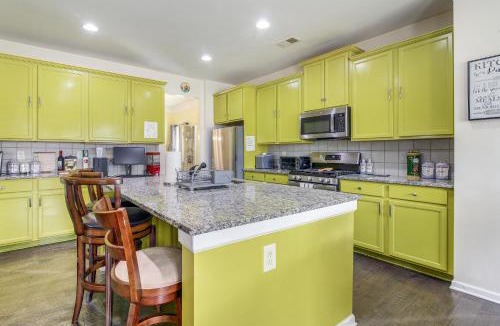 Covington House | 8 Mi to Dtwn & Film Sites! Spacious Covington Home