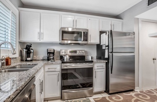 Harbour Town Condo | 807 Clipper Court/2BR/2.5BA/THSE/Sofa Bed/Smart TV's/WIFI/Pool/Grill