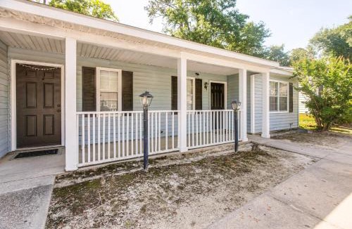 Valdosta House | 9 Mi to Moody AFB: Newly Updated Condo Near Dining