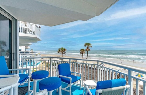 Daytona Beach Shores Condo | 93 m² Condo ∙ 2 bedrooms ∙ 4 guests