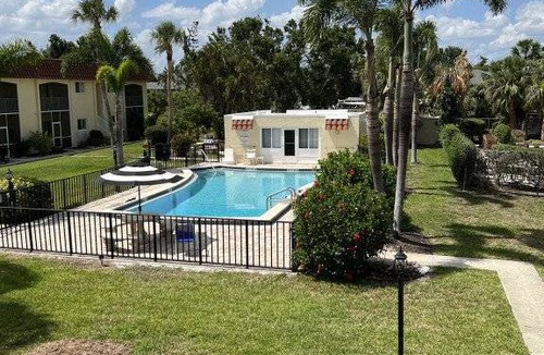 Cypress Lake Condo | 93 m² Condo ∙ 2 bedrooms ∙ 4 guests