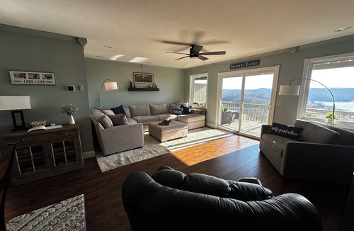 La Follette Condo | A 2BR/2.5BA Condo with boat slip in Deerfield Resort on beautiful Norris Lake,TN