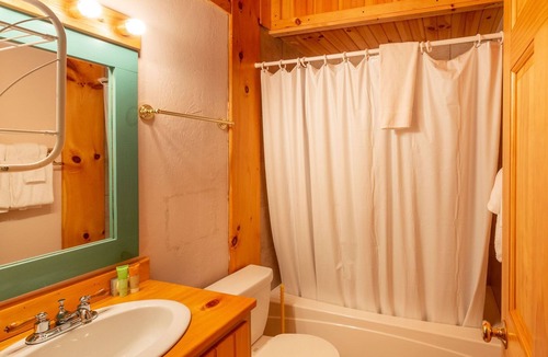 Glenville Cabin | A Bear Escape - A Gorgeous Mountain Home Located Minutes from the Lake!