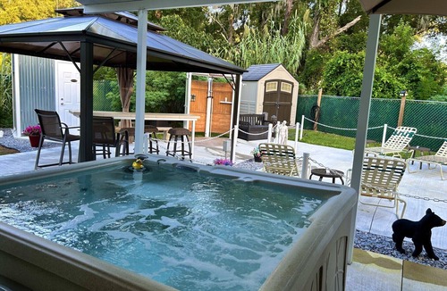 Fellowship House | A Clothing Optional Clothes Free Tent Site Oasis WEC 5 Mile Away T