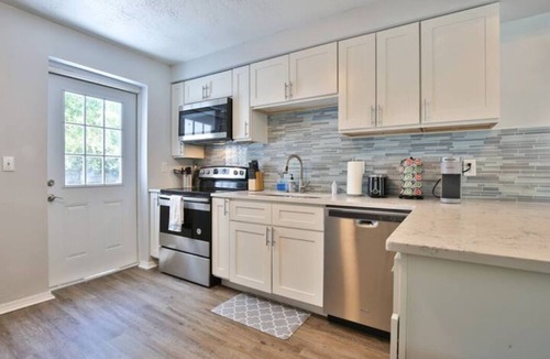 Sarasota Springs House | A few miles to Siesta Key Bridge - Private Hot Tub - Fenced Backyard