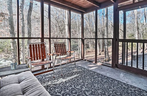 Young Harris Cabin | 'A-Frame Of Mind’ Cabin on Brasstown Creek!