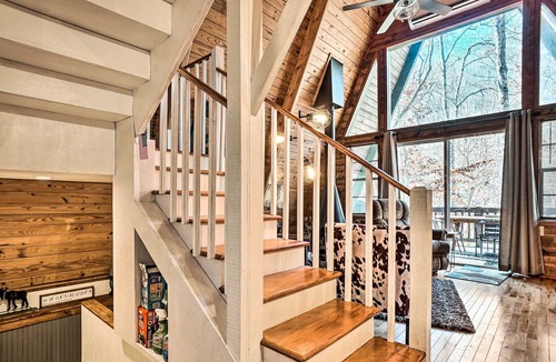 Young Harris Cabin | 'A-Frame Of Mind’ Cabin on Brasstown Creek!