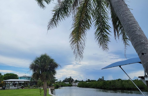 Englewood South House | A gem with a view! 3-bedroom house on the bay