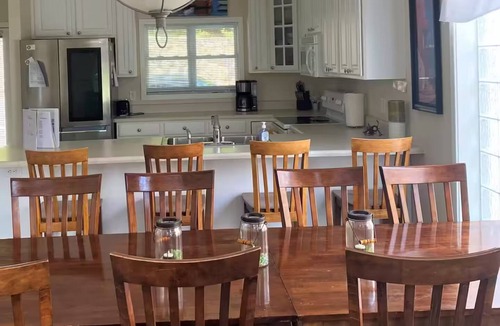 La Follette Villa | A-Lure - Norris Lakefront, Covered Boat Slip, Steps from the community Pool.