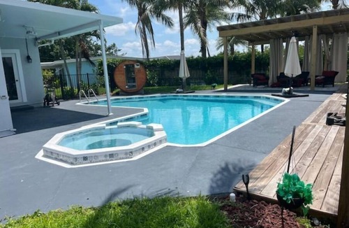 River Park House | A Luxury Waterfront Estate with Cinema, Pool & Kayaks!