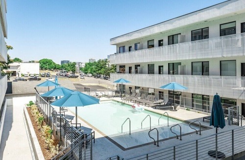 The Gulch Apartment | A modern one-bedroom condo in the Gulch of Nashville