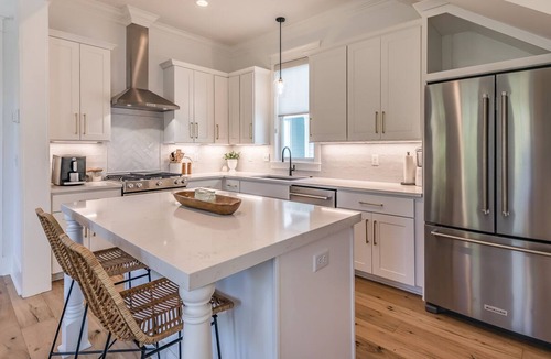 Beaufort House | A Modern & Tranquil Abode - New Listing in Habersham