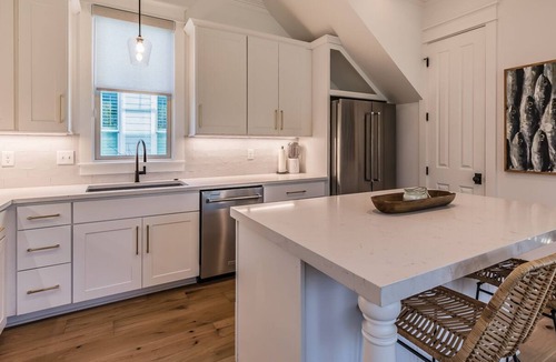 Beaufort House | A Modern & Tranquil Abode - New Listing in Habersham