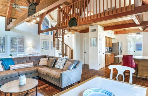 Odessa House | A perfect Lake House get away