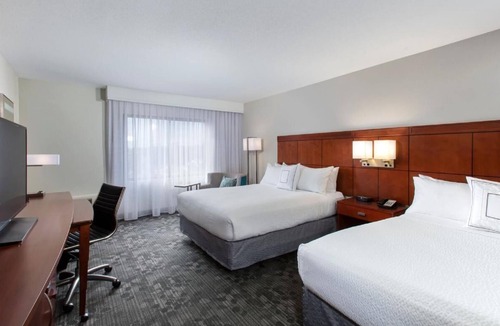 North Myrtle Beach Hotel | A Place You'll Surely Enjoy! 2 Relaxing Units, Indoor Pool, Pets Allowed!