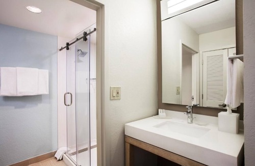 North Myrtle Beach Hotel | A Place You'll Surely Enjoy! 2 Relaxing Units, Indoor Pool, Pets Allowed!