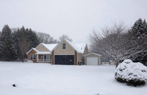 Tigerville House | A relaxing three-bedroom house in Blue Ridge.