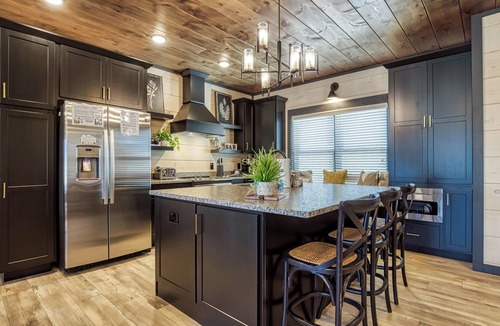 Wears Valley Cabin | A Smoky Mountain Splash- Free Waterpark, Theater Room, Private Pool!