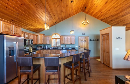 Blowing Rock Cabin | Above It All - Amazing Views! In Blowing Rock, hot tub, pool table!