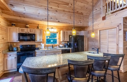 Whittier Cabin | Above The Clouds-Hot Tub - Views - Gas Firepit