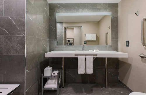 Tallahassee Hotel | AC Hotel by Marriott Tallahassee Universities at the Capitol