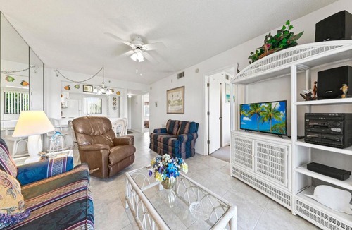 South Island Apartment | Admiral's Bay 153, 2 Bedrooms, Heated Pool, BBQ, Tennis, Elevator, Sleeps 4