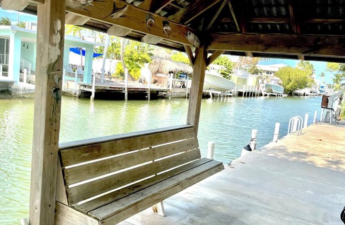 Islamorada Apartment | Adorable 1 bedroom apartment on canal beach access in vibrant Islamorada