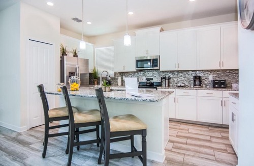 Davenport House | Adorable Vacation Single Home with Private Pool CG1592