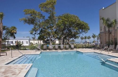 Marathon House | Adventure Awaits! Three Comfy Units Near Beaches, Pool and Adventure