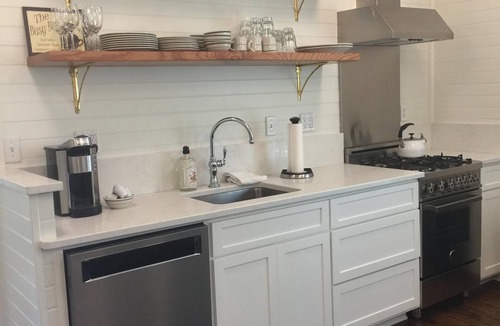 Aiken Cottage | Aiken's Busy Bee Cottage Awaits!