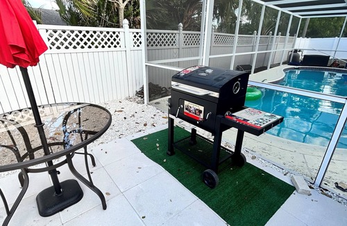 Bayshore Gardens House | All Guess will enjoy what Sarasota/Bradenton has to offer from this location.