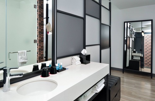 Charlotte Hotel | Aloft by Marriott Charlotte Airport