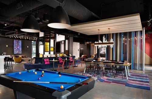 Williamsburg Hotel | Aloft King | Aloft Orlando at SeaWorld | Steps from SeaWorld & Parks